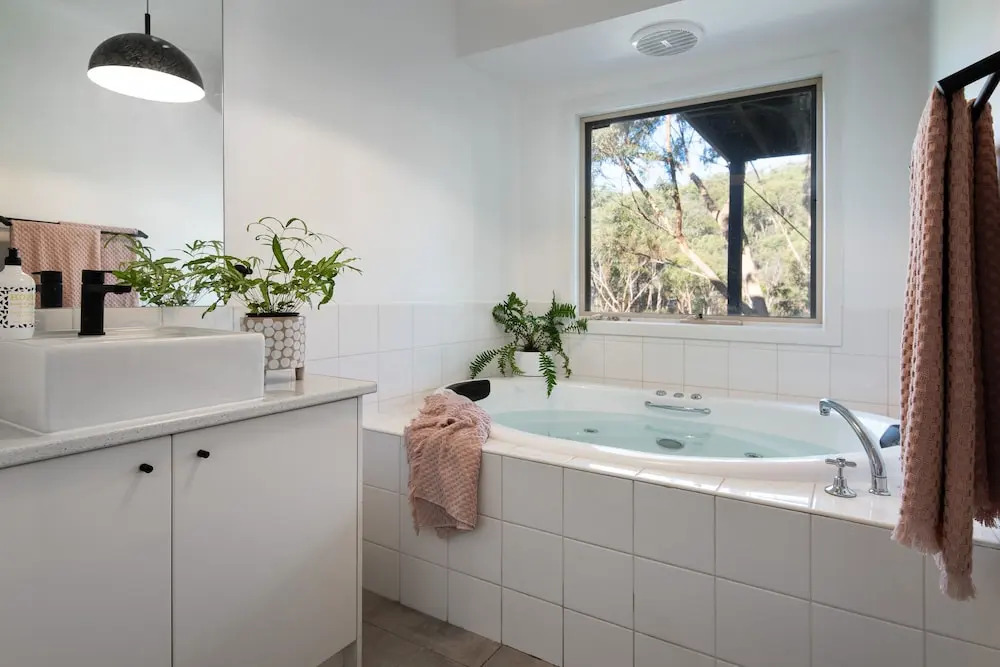 Hepburn Pool House