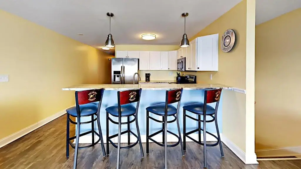 Put-in-Bay Waterfront Condo #109