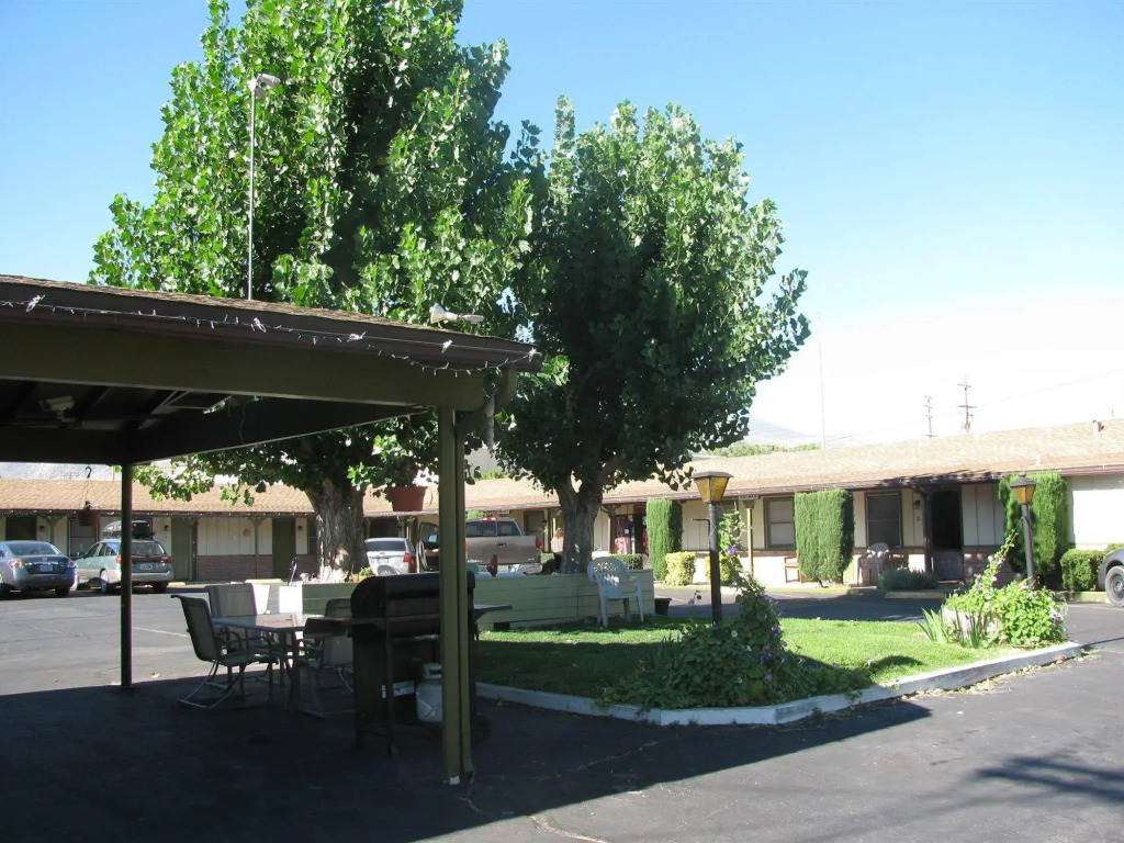 El Rancho Motel