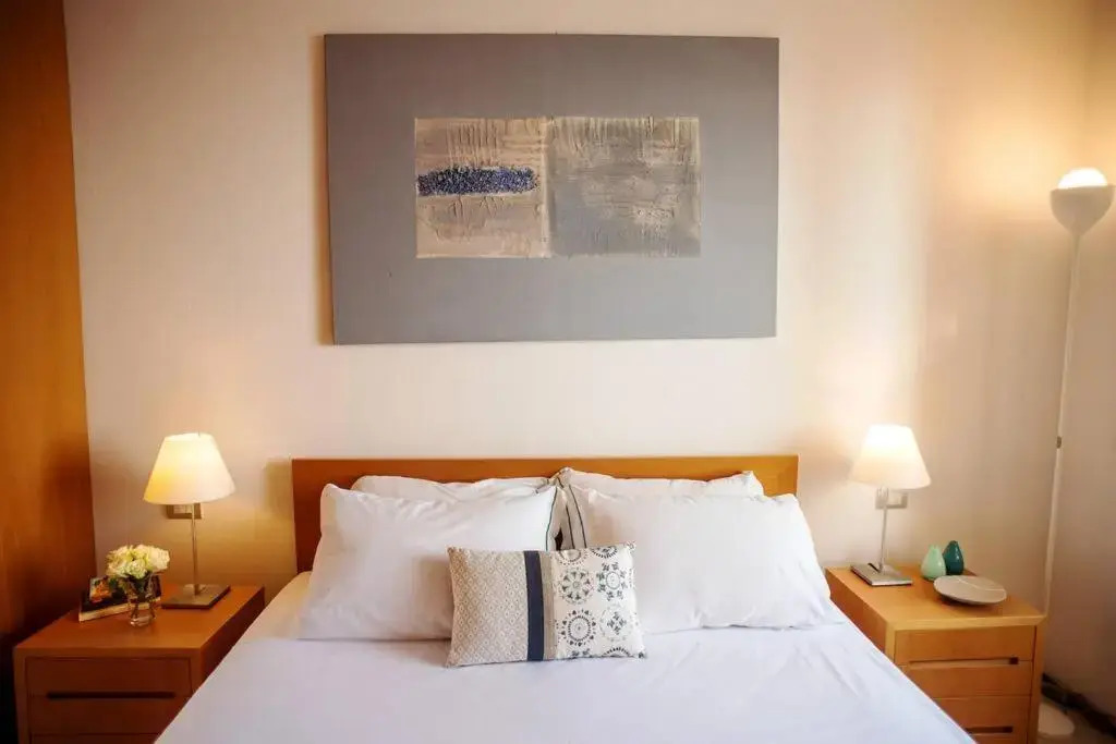 Carattino 12: Idyllic Seafront Family Retreat