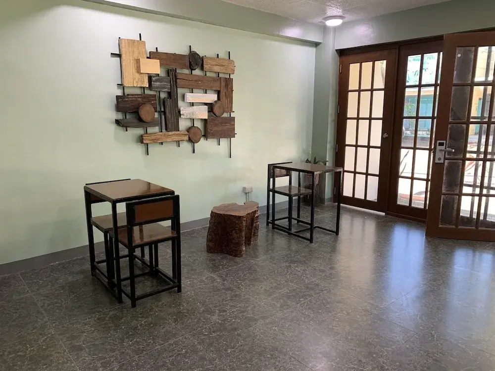 Beinte Singko de Marso Apartments