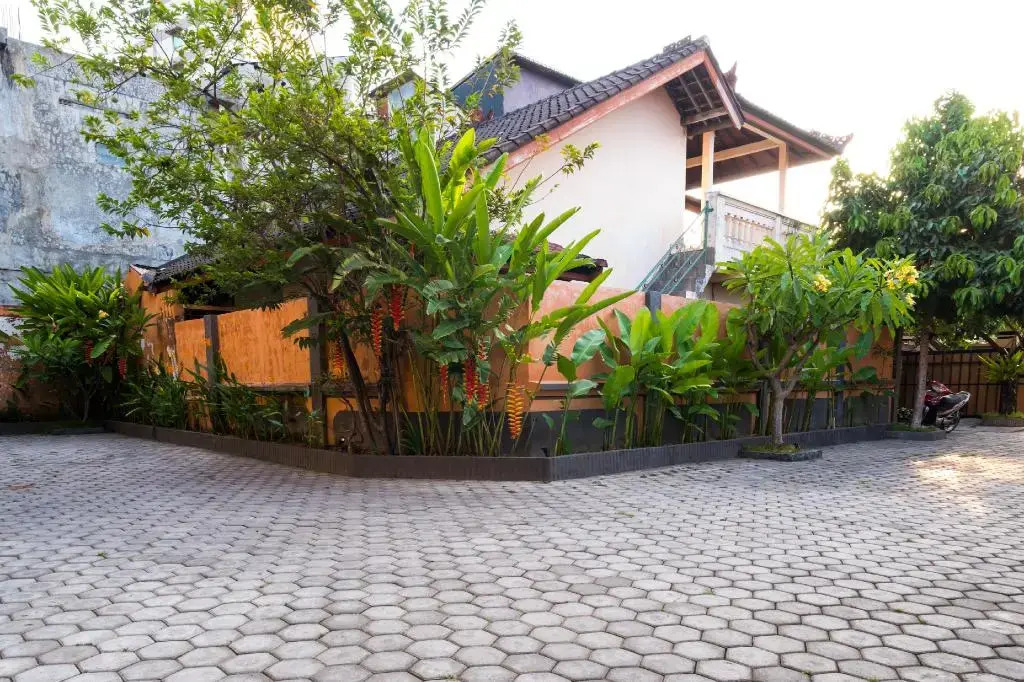 OYO 1492 Rupaqa Hotel