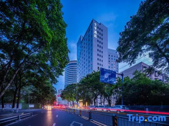 Mercure Chengdu Kuanzhai Alley Central