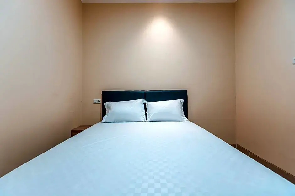 OYO Life 2709 Kost Cirendeu