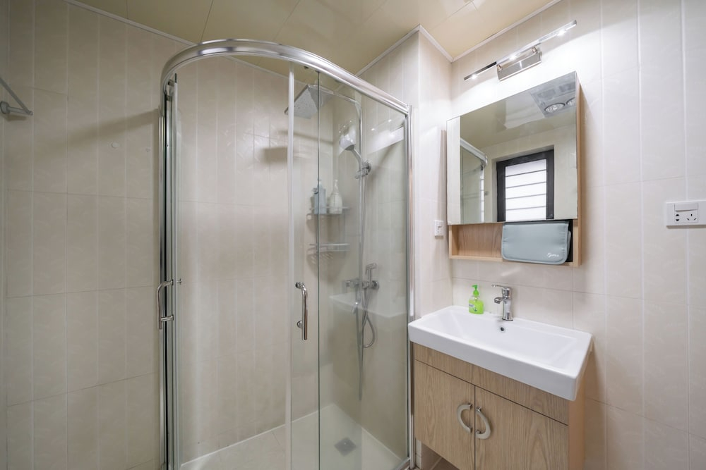 Tyms 1BR 1BA Apartment in Gubei