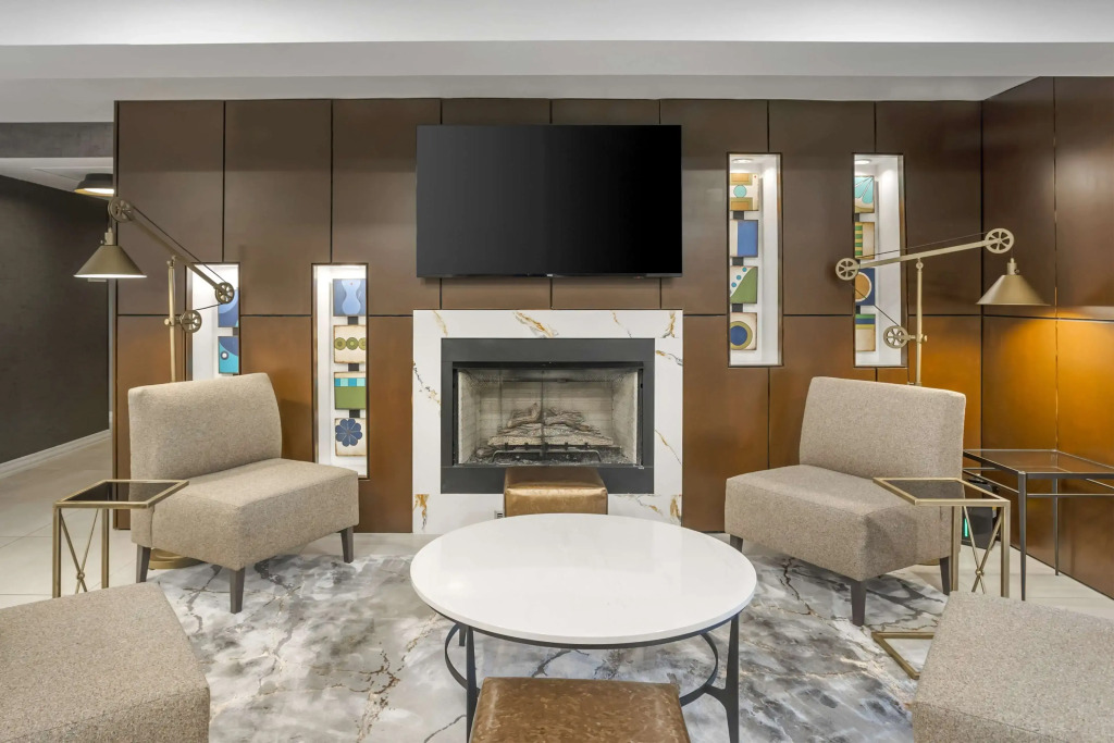 Best Western Plus Heritage Rail-South York/I-83