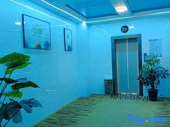 Meixian Qinhai Hotel