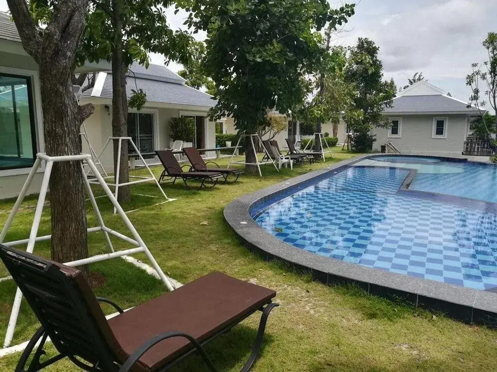 Lake Hill Resort