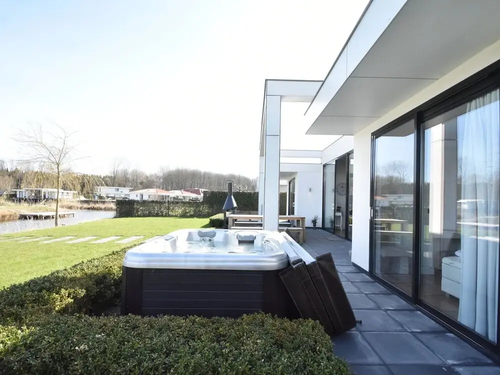 Villa in Flevoland near Lake Veluwe
