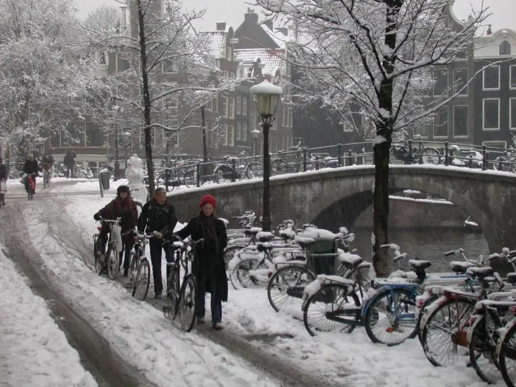 Canal View Apartment - Jordaan