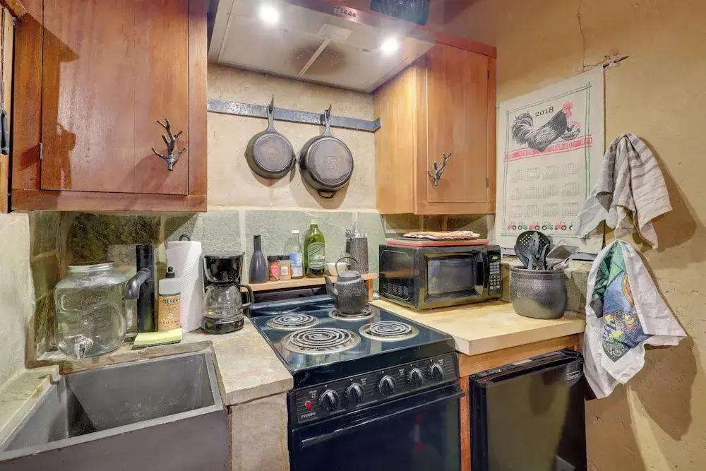 Centrally Located Santa Fe Studio Near Town!