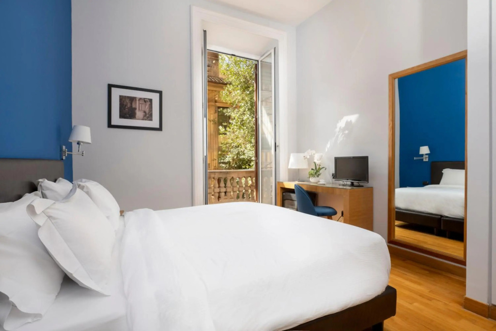 Отель Sky Blue Palace Rome