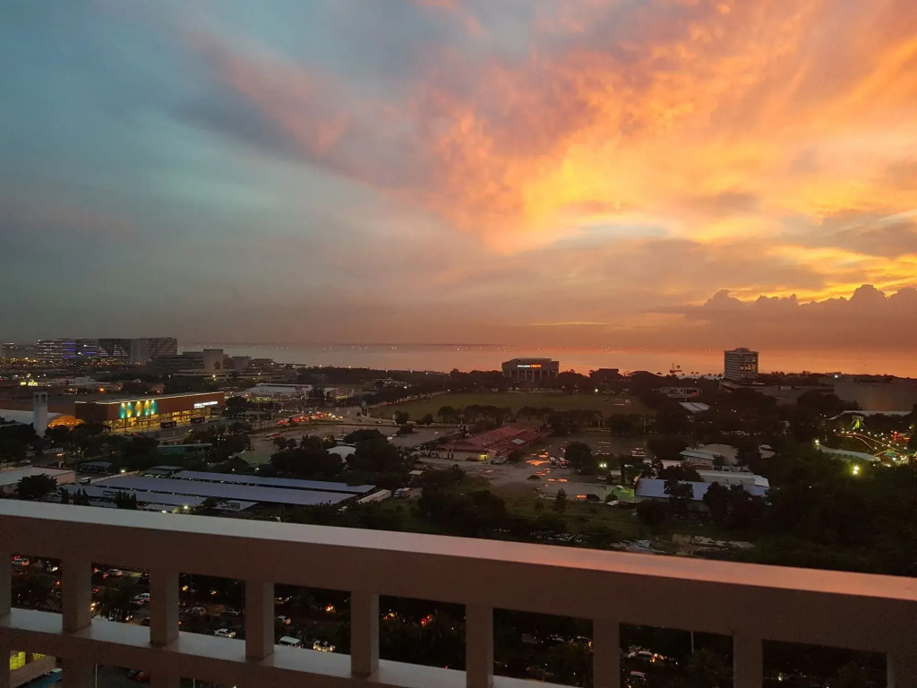 Studio with Ocean View at The Breeze Residences