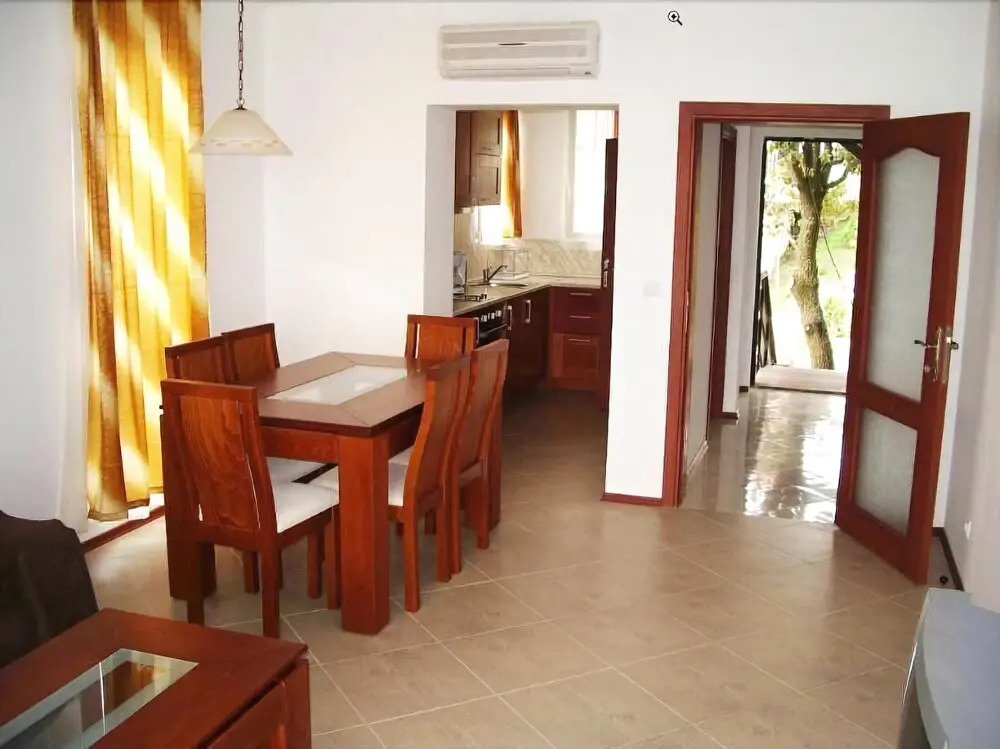 Sunny Villas