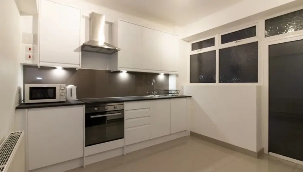 Immaculate 4-bed Apartment Opposite Hyde Park W2