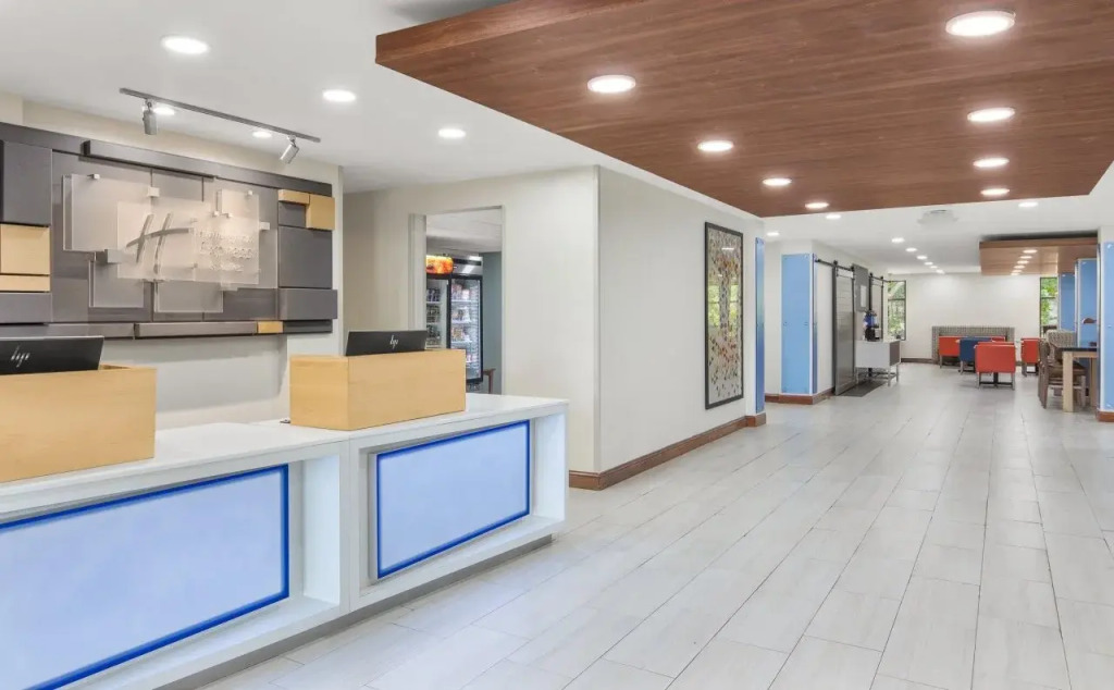 Holiday Inn Express & Suites - Hardeeville-Hilton Head by IHG