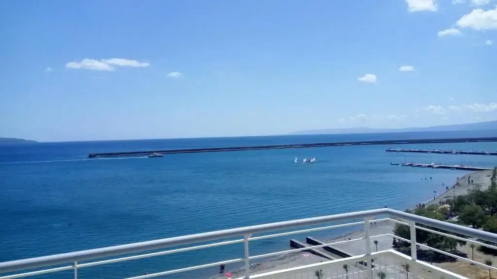 Seafront Penthouse LEO