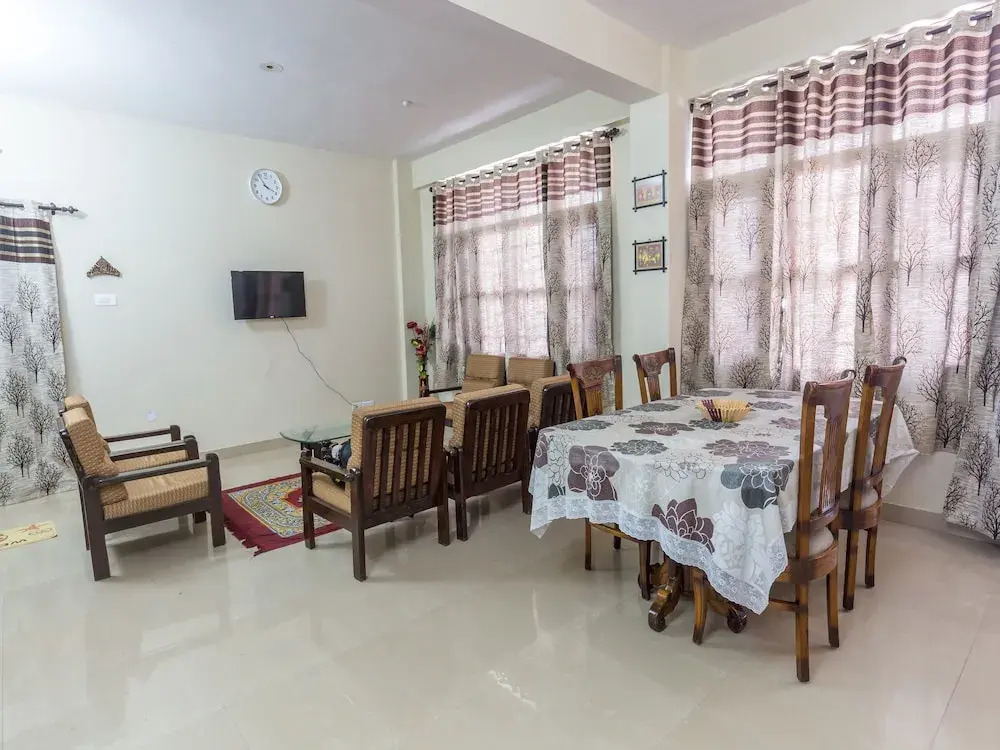OYO 12689 Home 2BHK Himuda Kasumpti