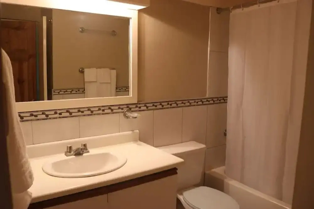Island Suite at Hermosa Village
