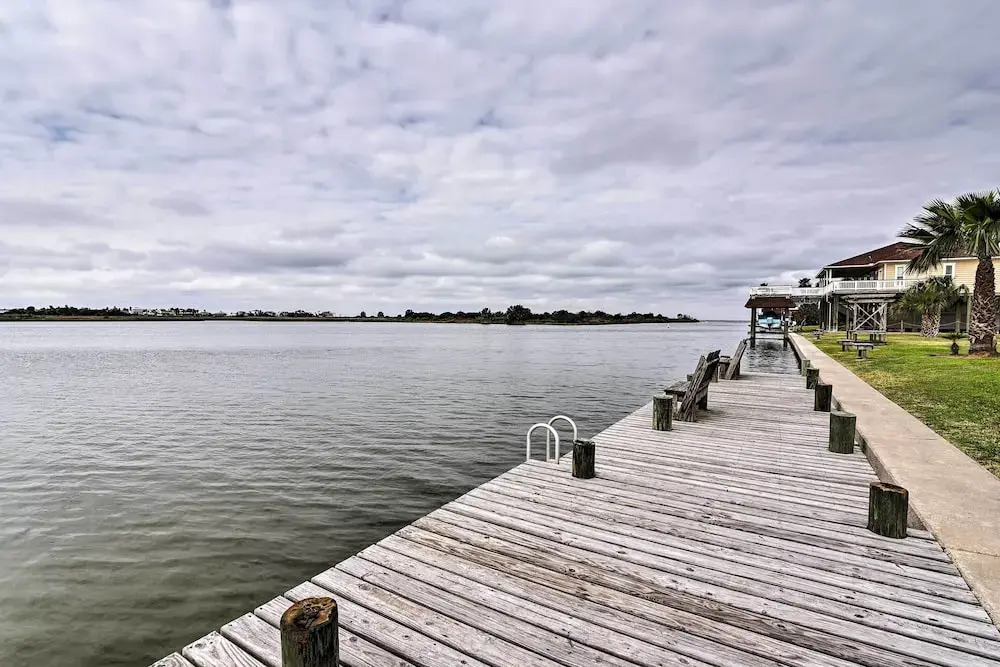 Pool, Marina & More! Family Home in Terramar Beach