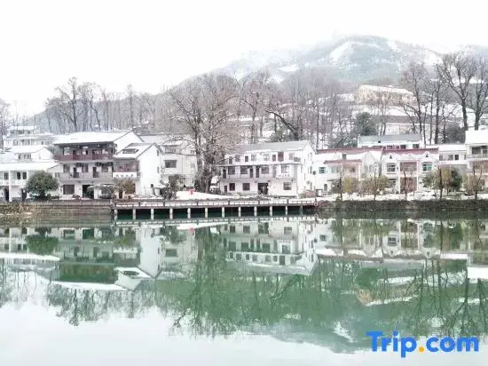 Hangzhou Linan Old Maple Tree Valley-view Hostel