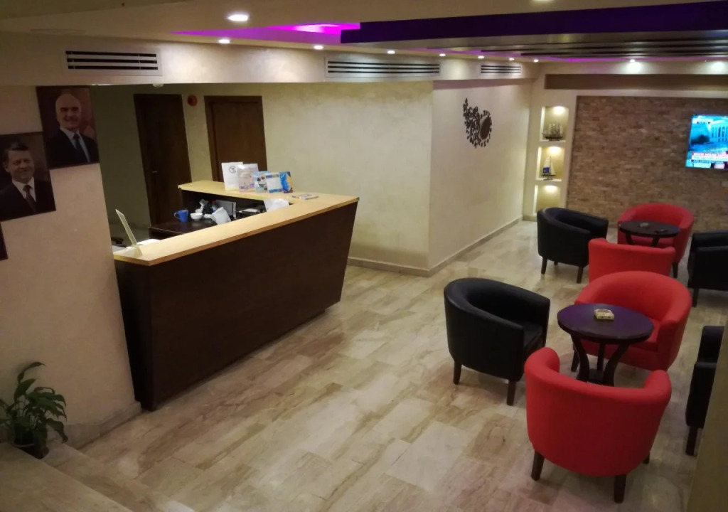 The Yacht Hotel