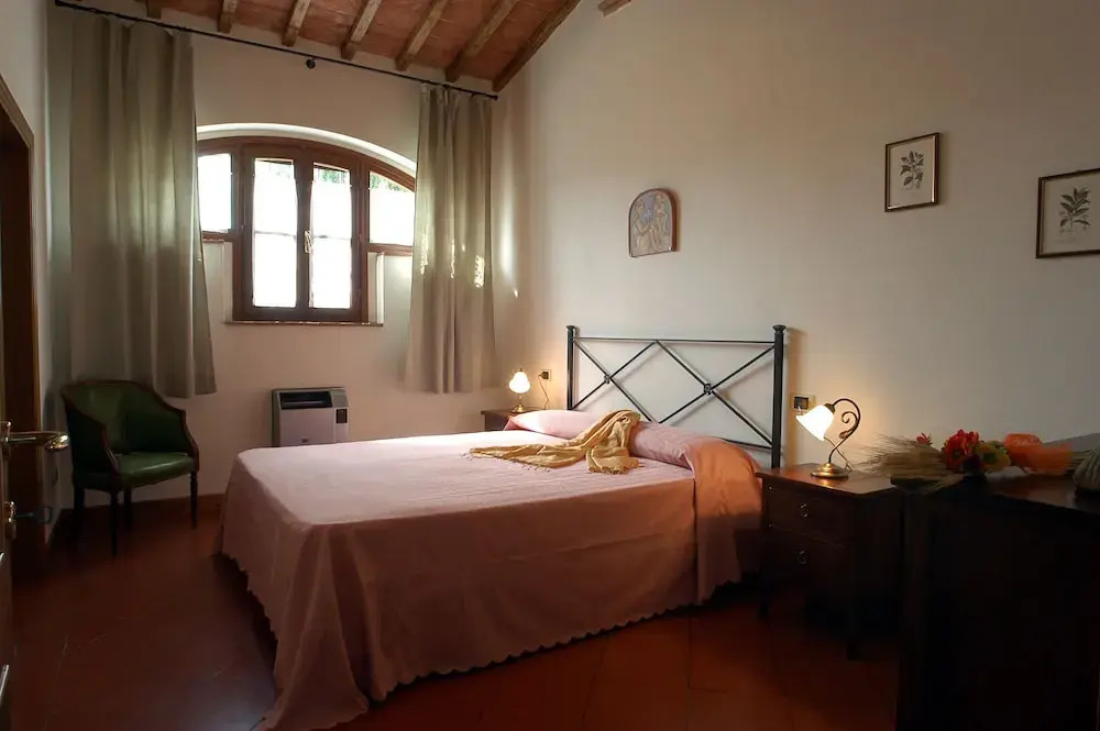 Podere Fignano, holiday home - apartments renovated 2024 - new swimming pool