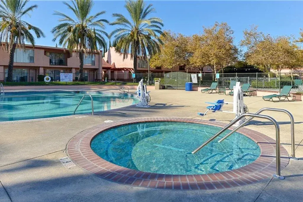 Red Lion Hotel Woodlake Conference Center