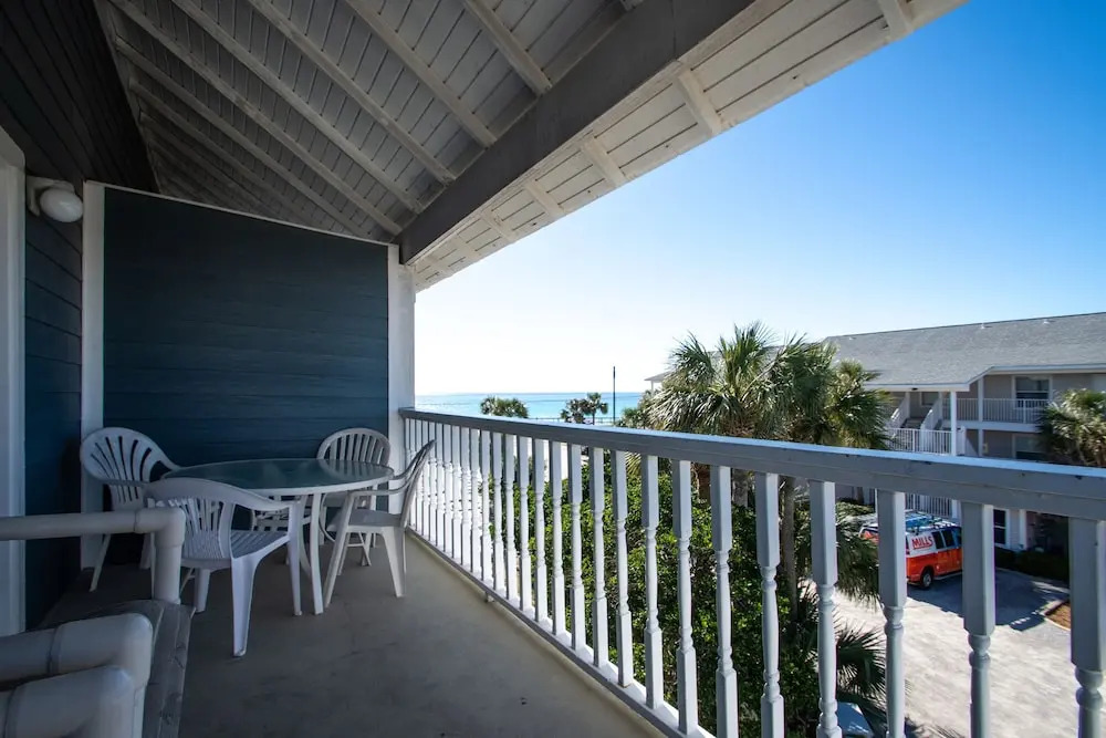 Summer Breeze 312 1 Bedroom Condo by RedAwning