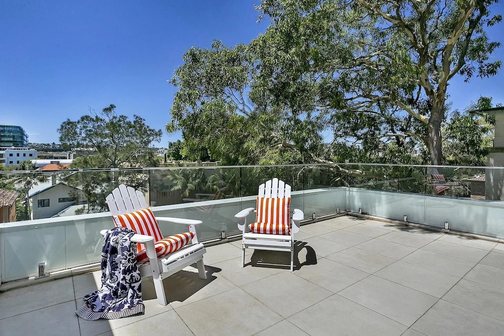 Live the Bondi Lifestyle - BB002