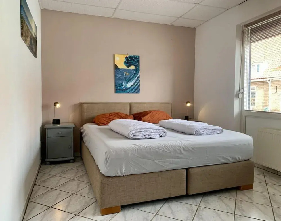 Ground-floor Apartment in Petten in Centre