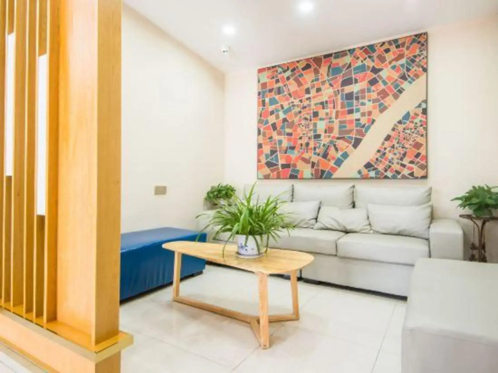 Pengmei Hotel (Wuxi Yixing Longbeishan Forest Park1287207)