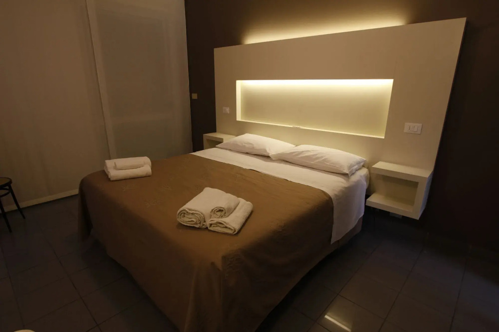 Hotel Desire