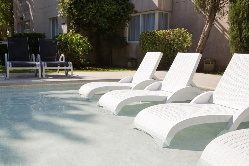 Cabot Las Velas Apartments