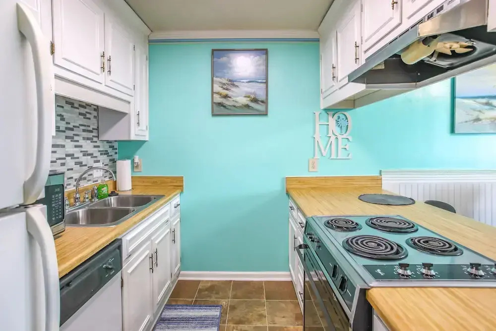 Private Pool-view Balcony: Myrtle Beach Condo!