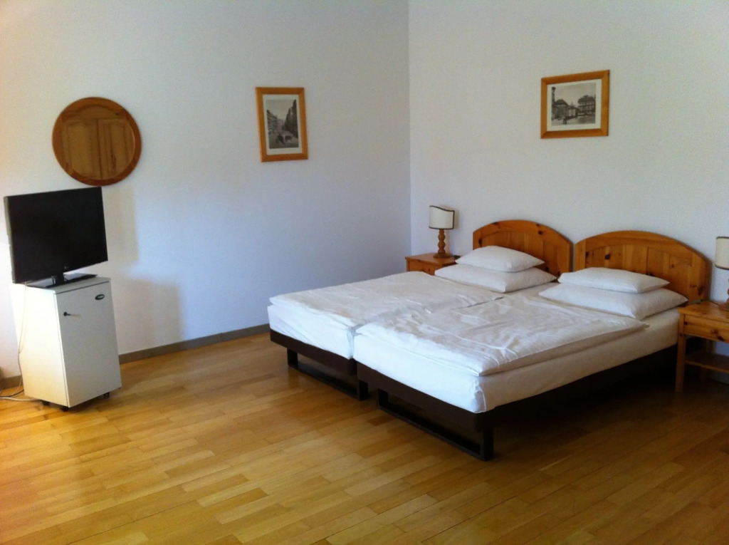Hotel Caroline