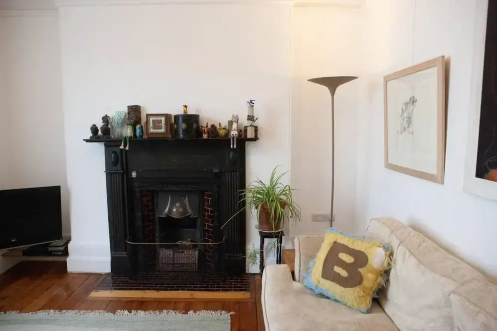 Spacious 3 Bedroom Georgian House in Bristol
