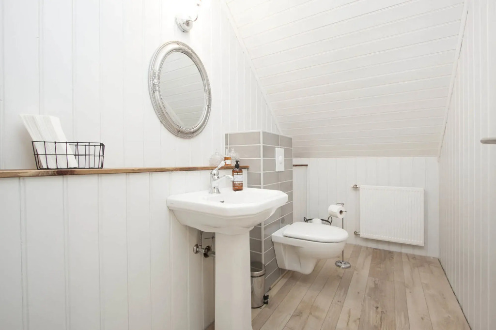 SKYR Guesthouse