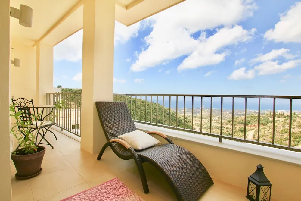 Samara 2 - Ultimate Seaview Apartment in Samara Resort, Heated Pool