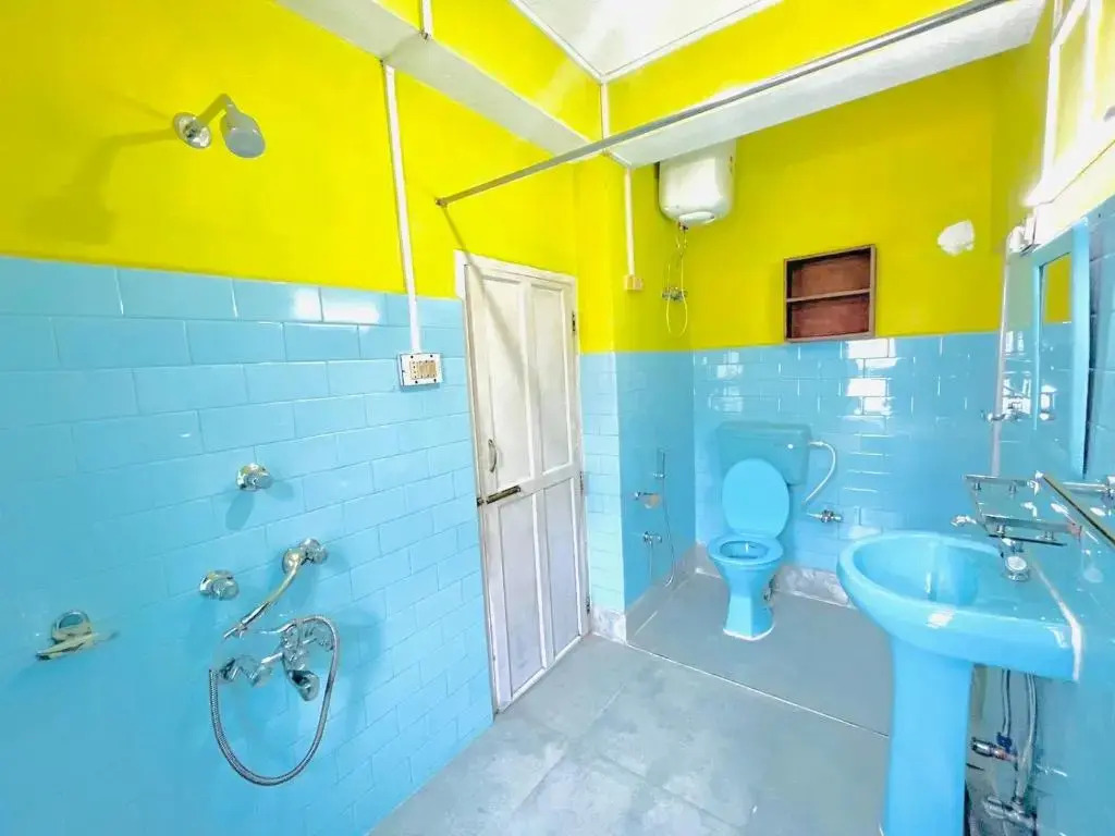 Aashishkhim Guest House