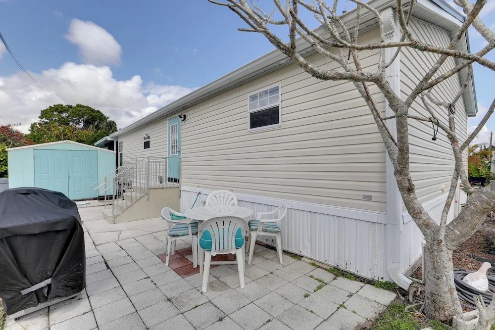 Paddle on the River! Waterfront Retreat in Stuart