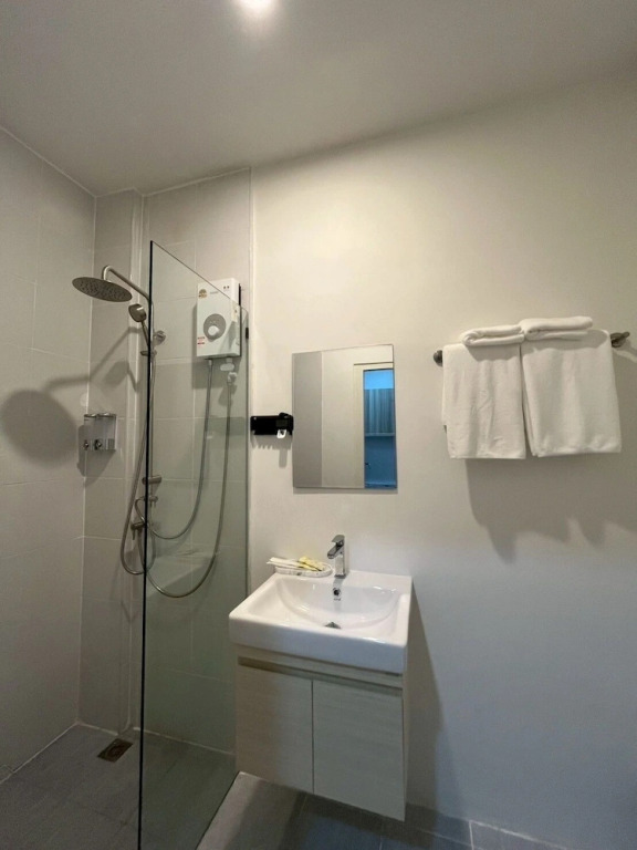 Hill Bay Suites Hotel