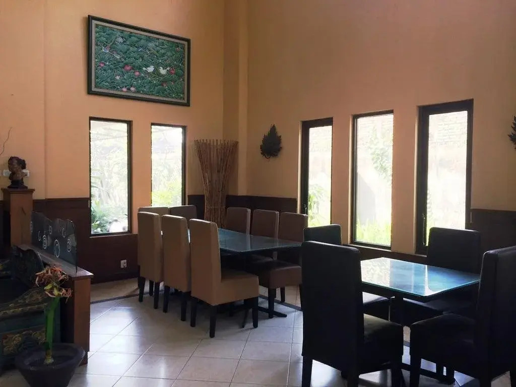 Candi View Hotel