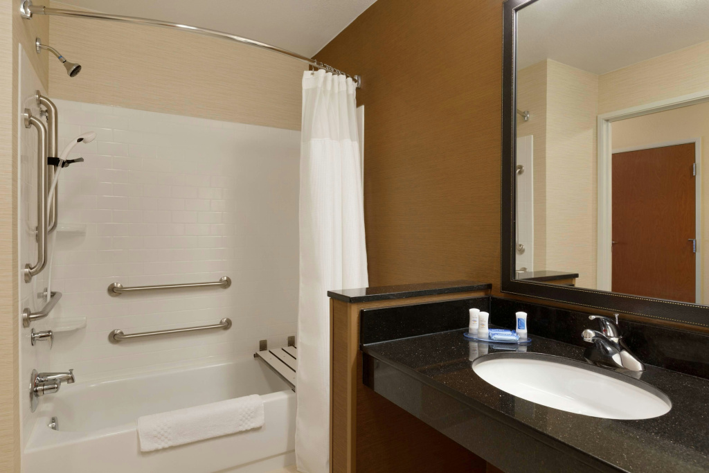 SureStay by Best Western Bismarck