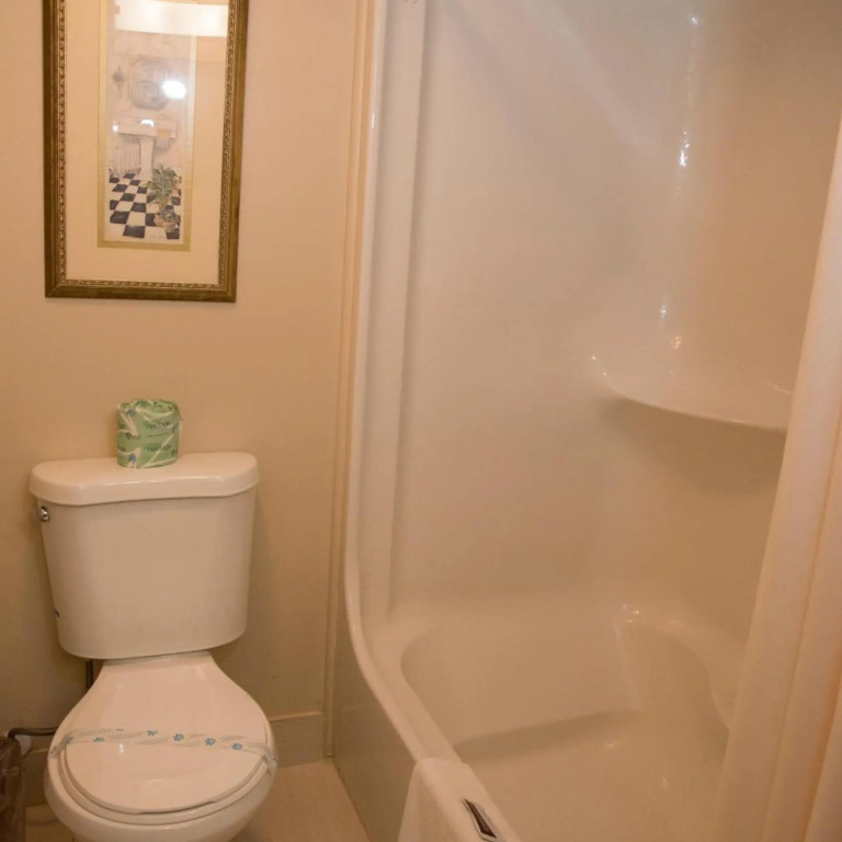 Hampton Falls Inn