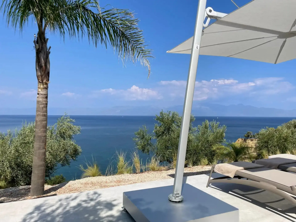 Akria Suites
