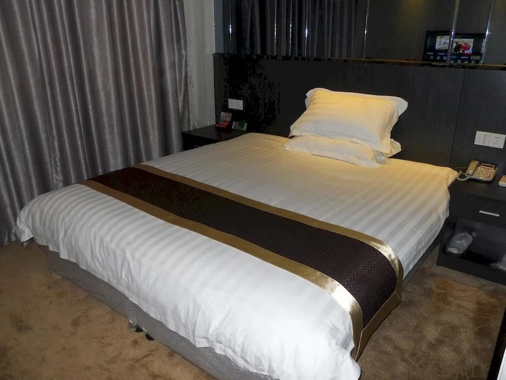 Menghuang Holiday Hotel