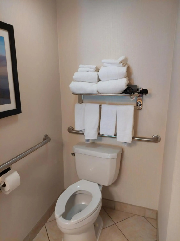 Comfort Suites Beachfront