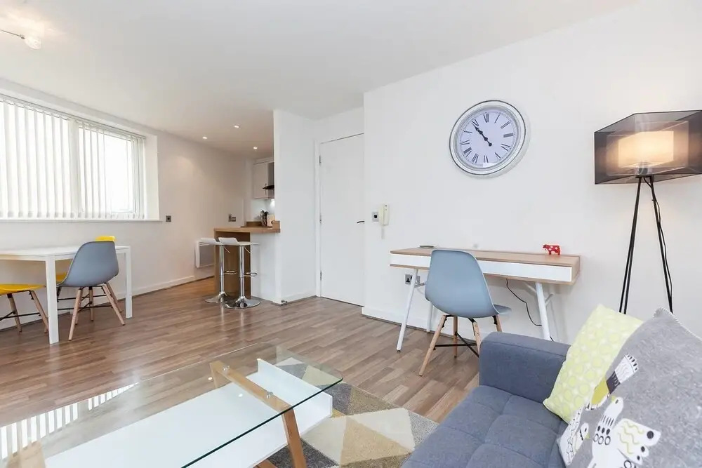 Amazing 2BR Manchester Apartment