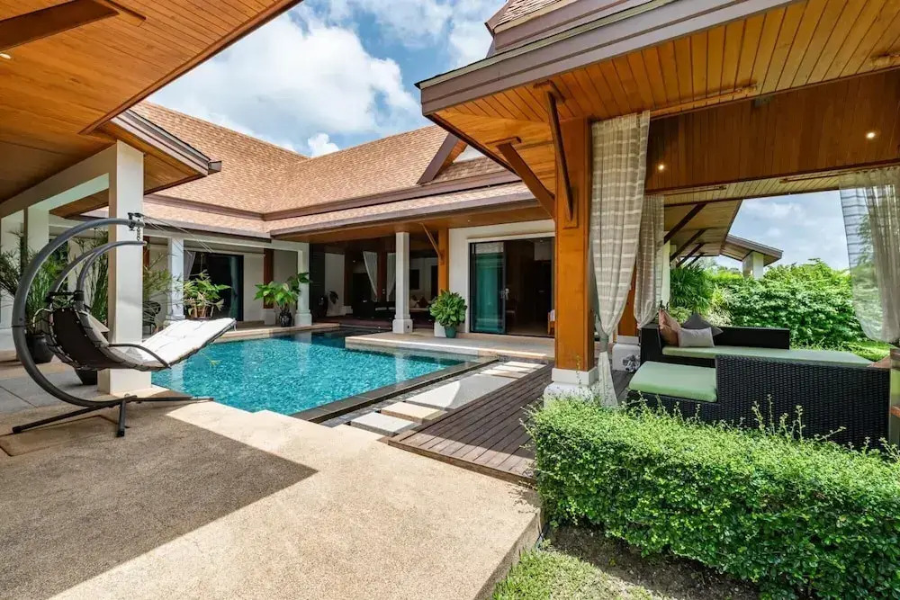 Champagne Villa Luxurious Tropical Pool Villa